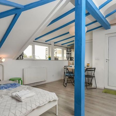 The Ivy House - A Cozy Attic Near The City Center By Flat Mаnager Sofia Eksteriør bilde