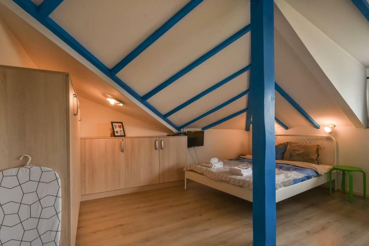 The Ivy House - A Cozy Attic Near The City Center By Flat Mаnager Sofia Eksteriør bilde