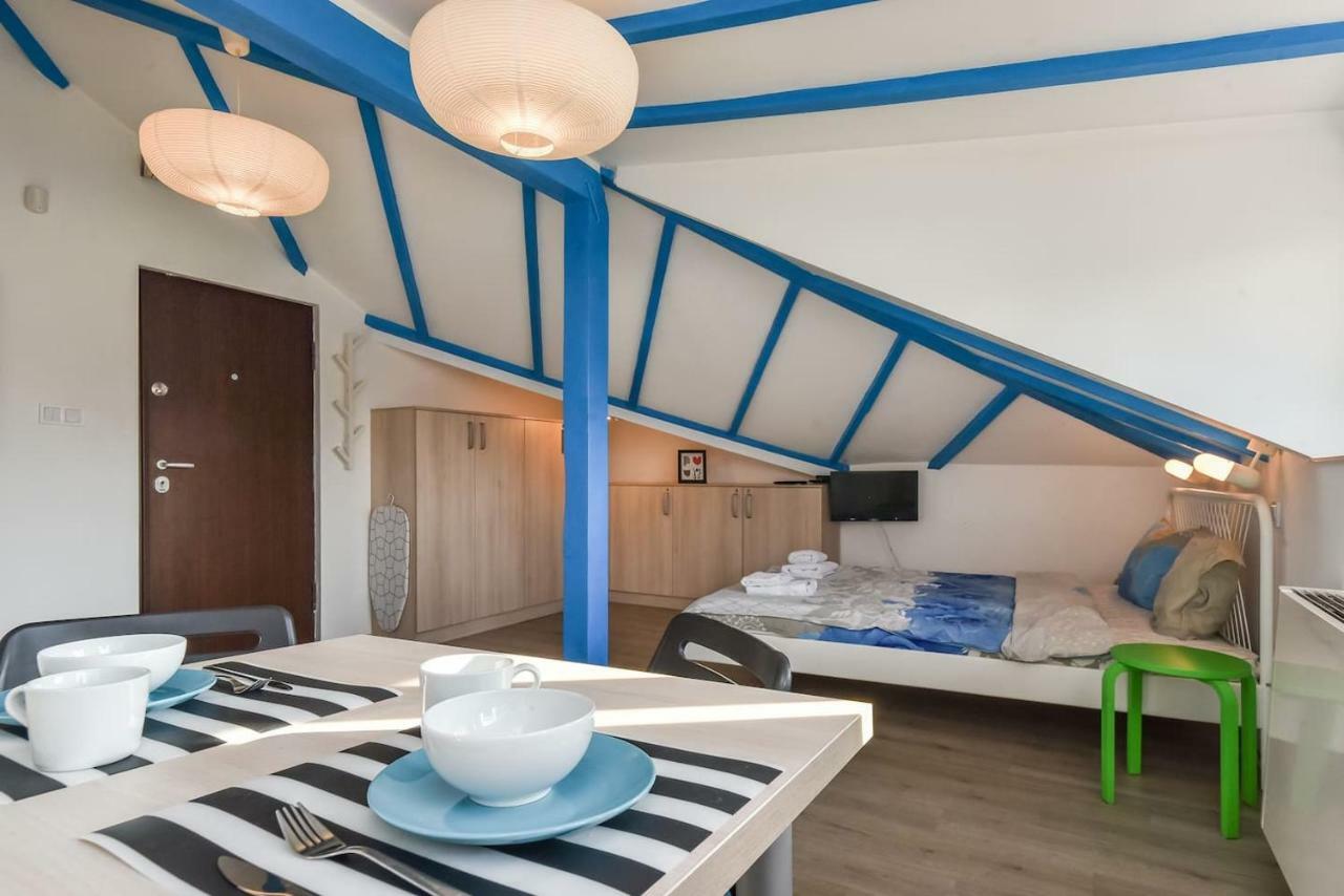 The Ivy House - A Cozy Attic Near The City Center By Flat Mаnager Sofia Eksteriør bilde